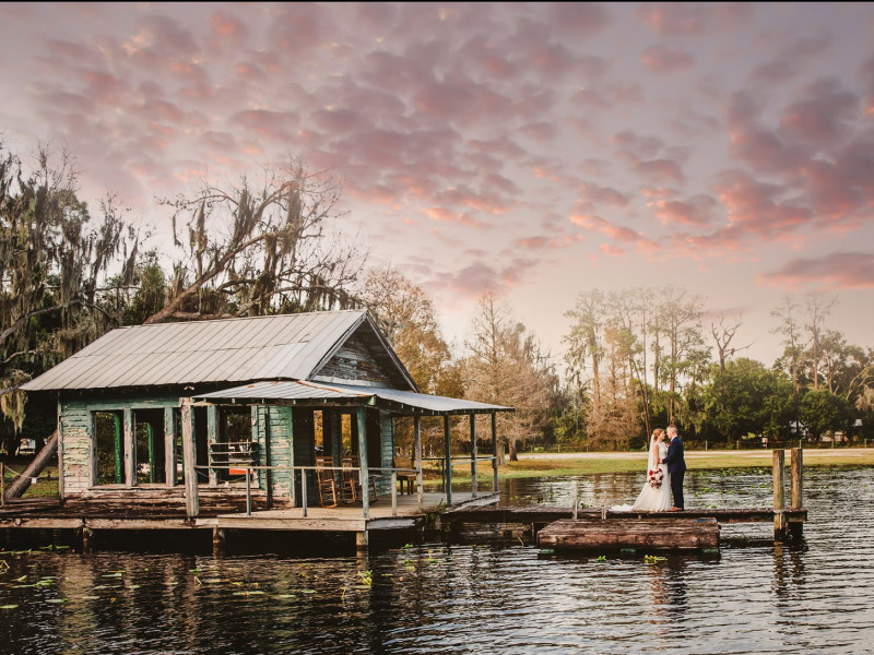 the-barn-at-crescent-lake